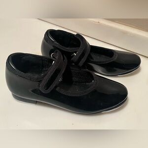 DANSKIN Girl’s Black Tap Shoes, Size 10
